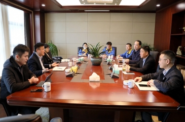 平湖市委常委、副市長戴振一行蒞臨景興紙業(yè)調(diào)研指導