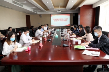 嘉興市委常委、統(tǒng)戰(zhàn)部部長李小平一行蒞臨景興紙業(yè)調(diào)研指導(dǎo)