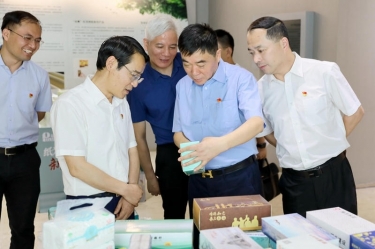 要聞 | 嘉興市委副書記、政法委書記帥燮瑯一行蒞臨景興紙業(yè)調(diào)研指導